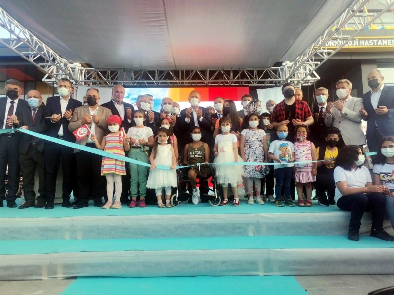 Türkiye’nin en büyük Çocuk Hematoloji ve Onkoloji Hastanesi açıldı
