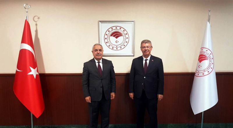 Başkan Akay Ankara’da
