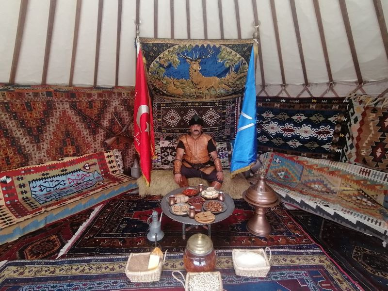Kayseri Büyükşehir, Ahlat Millet Bahçesi’ne çadırını kurdu
