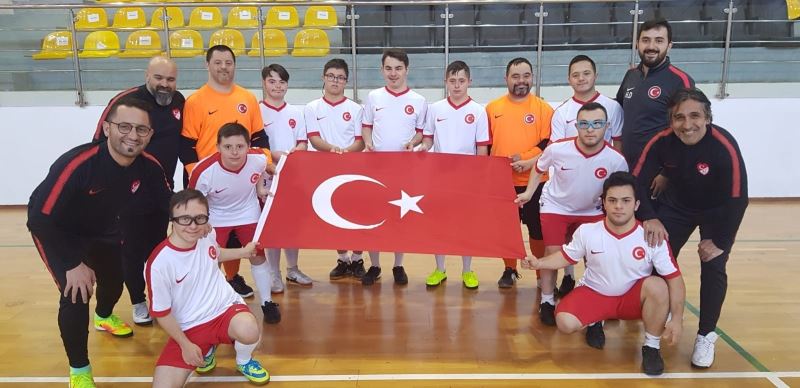 Down Sendromlu Futbol Milli takım kampı Kayseri’de
