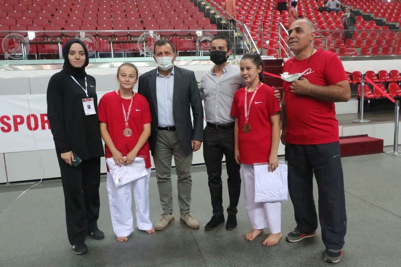 Karate şöleni sona erdi
