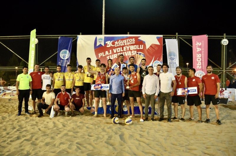 Plaj Voleybol turnuvası sona erdi
