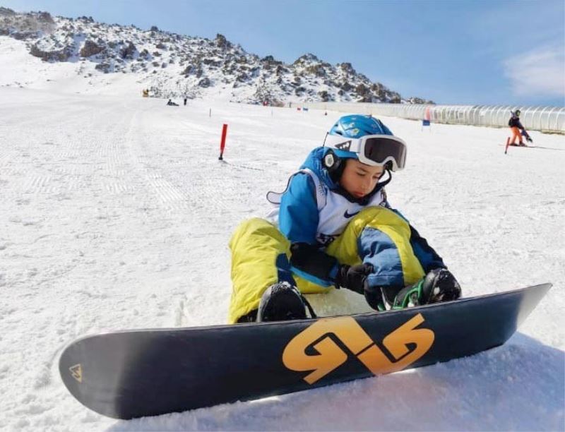 Armada Kayak ve Snowboard Kulübü yeni sezona iddialı hazırlanıyor
