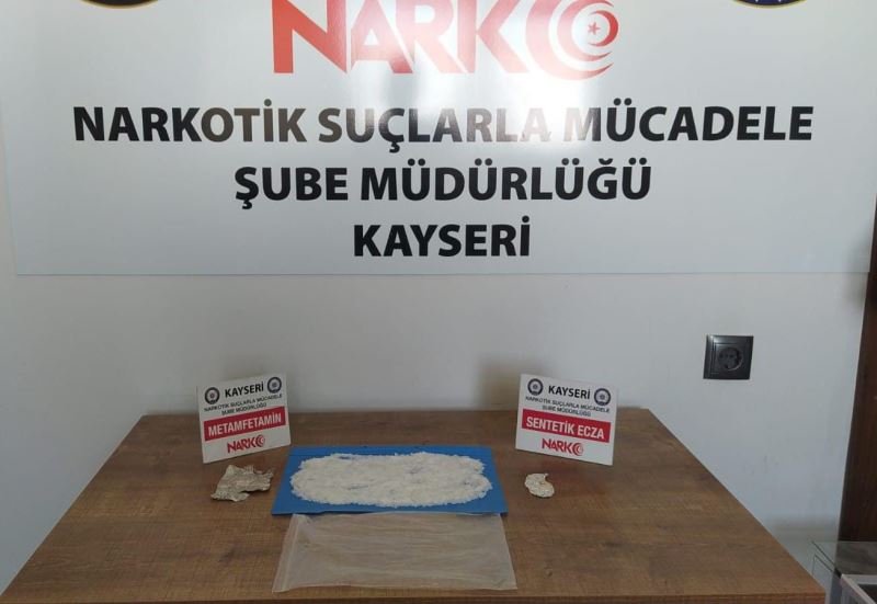 Saksıdan uyuşturucu çıktı
