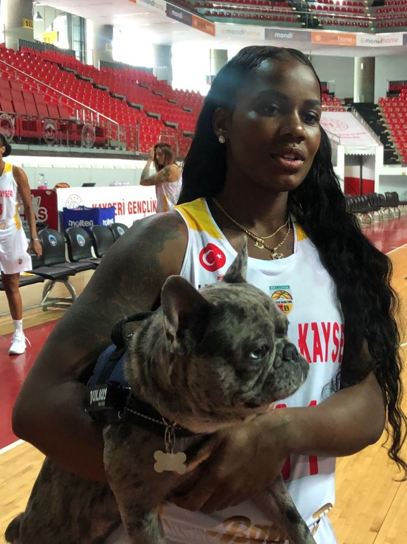 Bellona Kayseri Basketbol oyuncuları yeni sezondan umutlu
