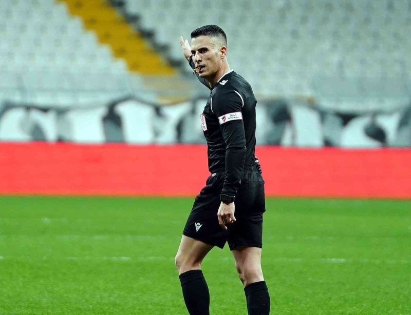 Adana Demirspor-Kayserispor  maçını Sarper Barış Saka yönetecek
