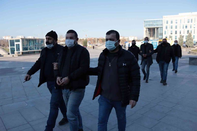 Kayseri’deki cinayete 2 gözaltı
