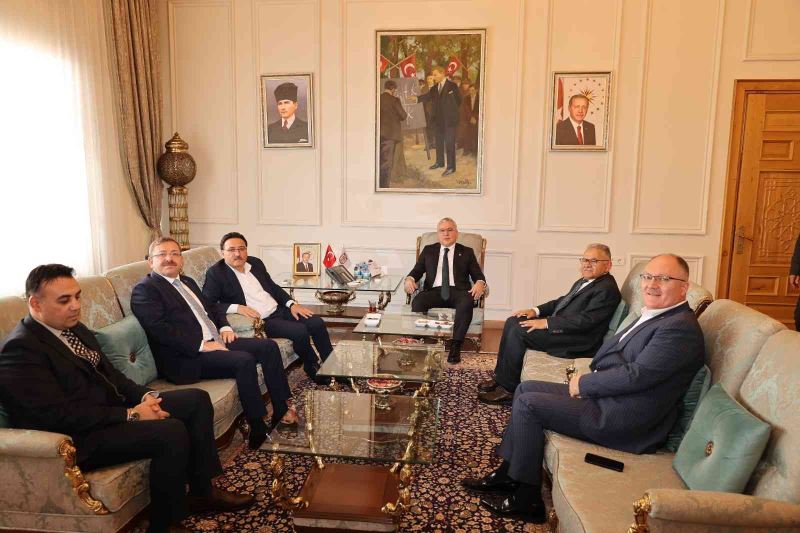 Başkan Büyükkılıç, Sivas’ta Oran Yönetim Kurulu Toplantısı’na katıldı

