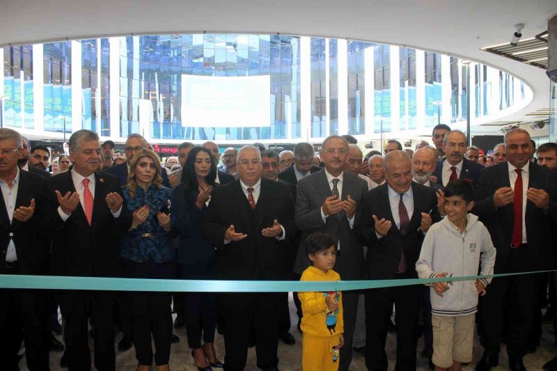 Bölgenin en modern konseptli AVM’si Tuna Life Center açıldı
