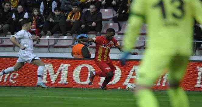 Spor Toto Süper Lig: Kayserispor: 1 - Konyaspor: 2 (İlk yarı)