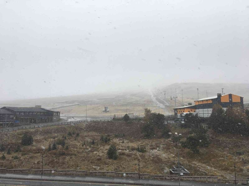 Erciyes’te kar etkili oldu
