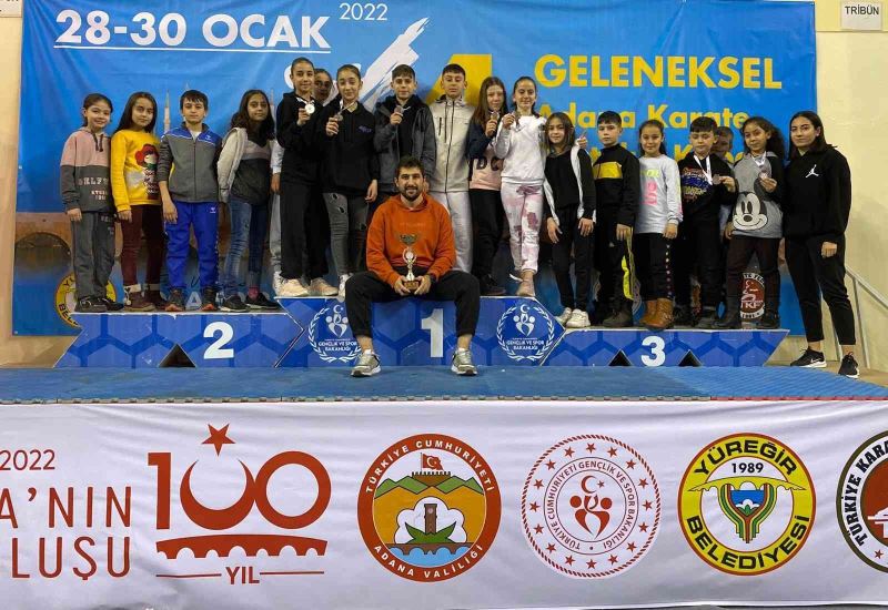 Karate sporcuları Adana’dan dereceler ile döndü
