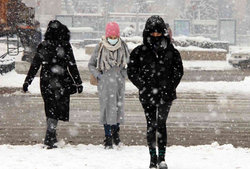 7 Yıl sonra bir ilk, Kayseri’de son 7 yılın en yüksek kar kalınlığı ölçüldü
