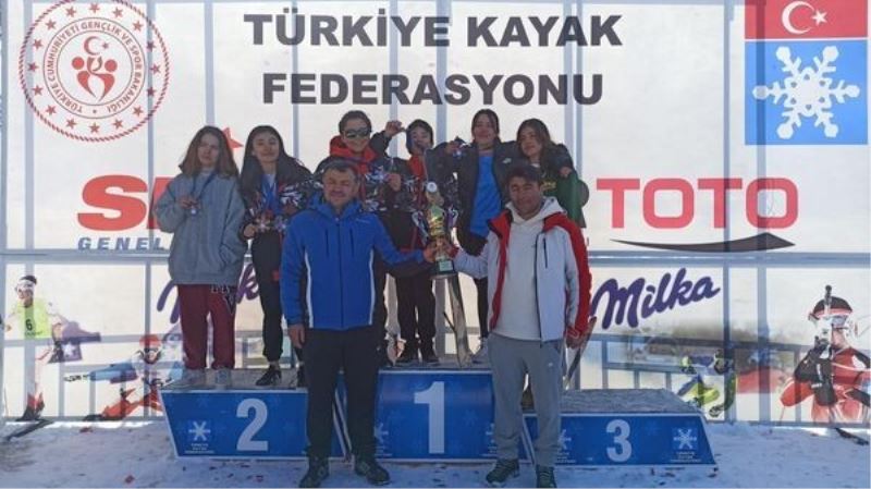 Snowboard Türkiye Şampiyonasına Kayseri rüzgarı
