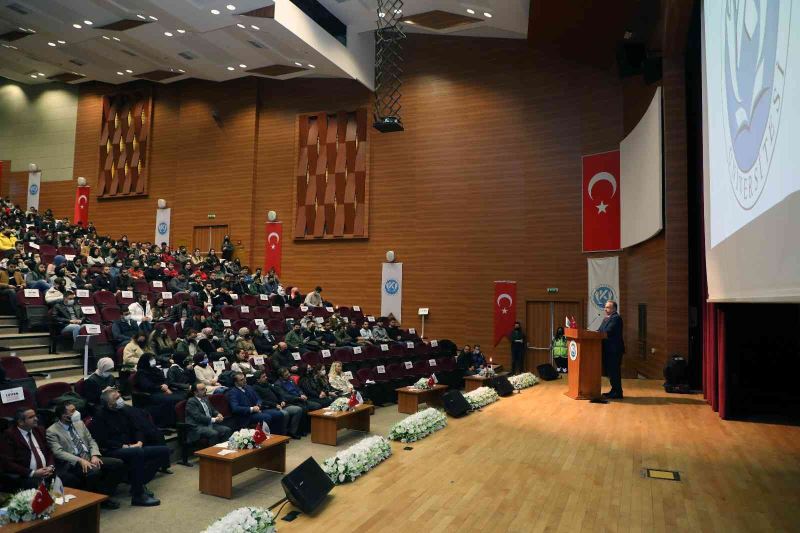 Başkan Yalçın KAYÜ Kariyer Günleri’nde
