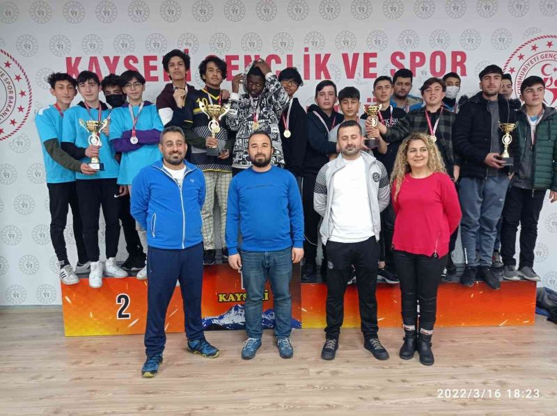 18 Mart Çanakkale Şehitleri Anma Dart  Turnuvası sona erdi
