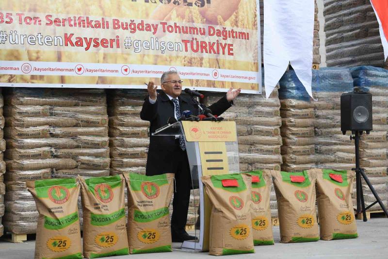 Başkan Büyükkılıç’ın üreticiye tohum desteği sürüyor
