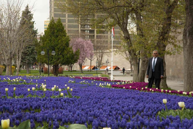 Kayseri’de 1 milyon çiçek açtı
