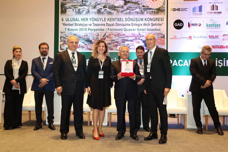 Kayseri Büyükşehir Belediyesi 3 yıla 20 ödül sığdırdı
