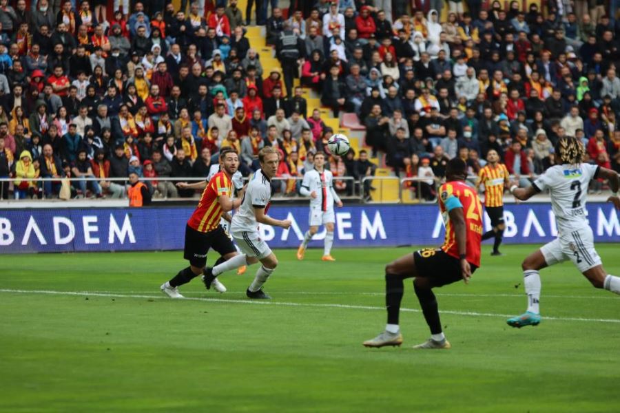 Spor Toto Süper Lig: Kayserispor: 2 - Beşiktaş: 3 (Maç sonucu)