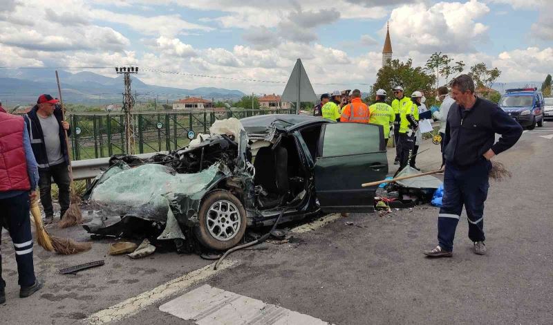 Kayseri’de trafik kazası: 3 ölü, 2 ağır yaralı
