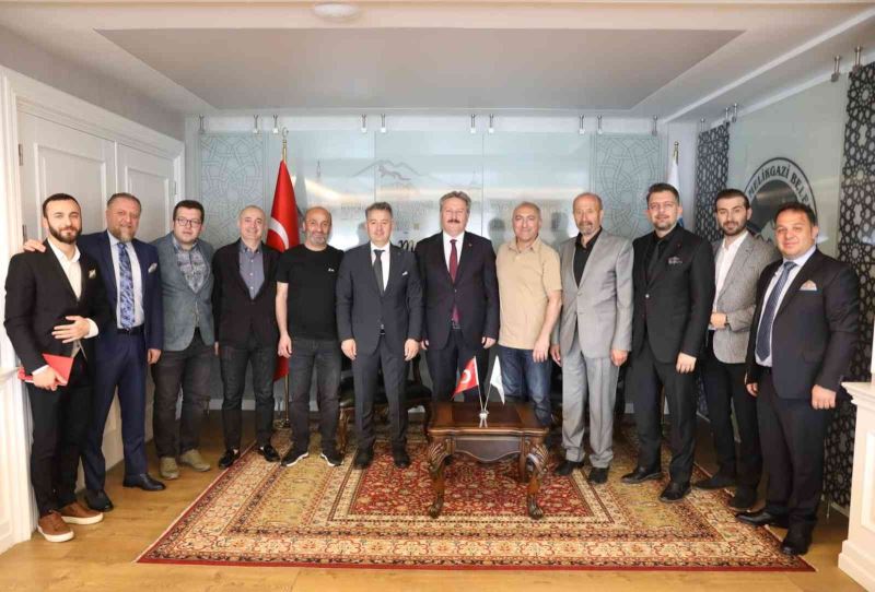 Türkiye Kayak Federasyonu başkan adayından, Melikgazi’ye ziyaret
