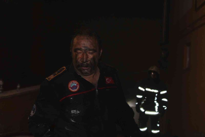 Kayseri’de 14 katlı binada yangın: 30 kişi tahliye edildi, 16 kişi hastanelik oldu
