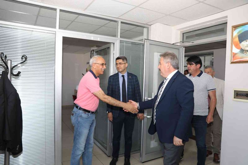 Başkan Palancıoğlu, belediye personelleriyle bayramlaştı
