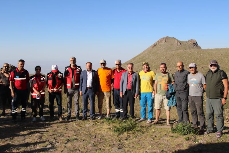 28. Sütdonduran Kampı ve Erciyes zirve Tırmanışı Yapıldı
