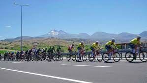 Uluslararası Bisiklet Yarışları’nda pedal sesleri Kayseri Erciyes’te yankılandı