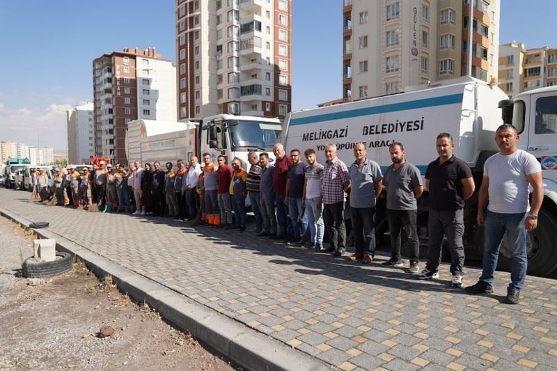 Bahçelievler Mahallesi’nde toplu temizlik çalışması yapıldı
