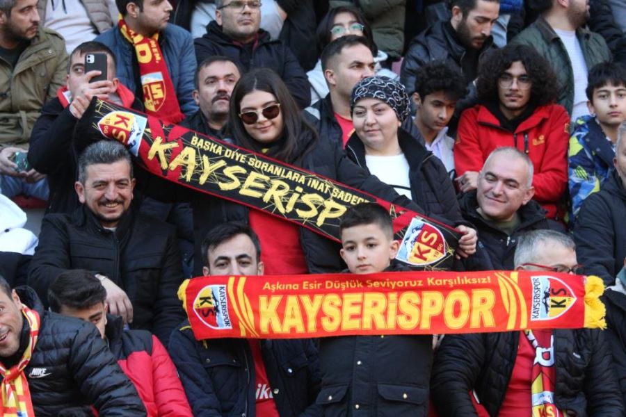 Spor Toto Süer Lig: Kayserispor: 0 - Beşiktaş: 1 (Maç devam ediyor)