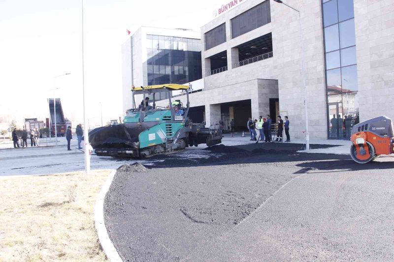 Bünyan’da asfalt çalışmaları devam ediyor
