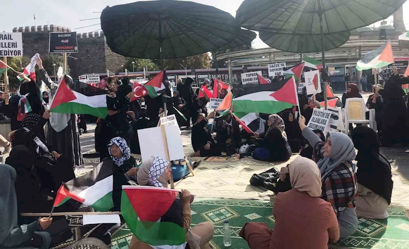 Kayseri’de Filistin için oturma eylemi başlatıldı
