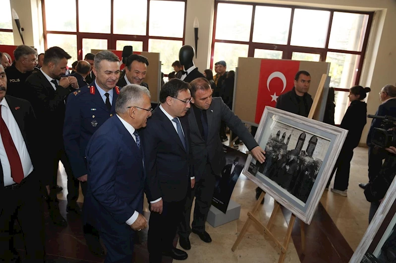 Vali Çiçek ve Başkan Büyükkılıç, Atatürk’ü Anma Programına katıldı
