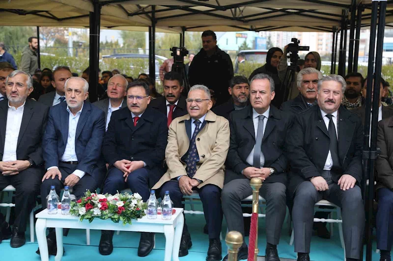 Vali Çiçek ve Başkan Büyükkılıç, ERVA Marifet Spor Kulübü açılış törenine katıldı
