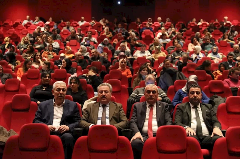 Başkan Palancıoğlu, öğretmenlerle ‘Aybüke: Öğretmen oldum ben’ filmini izledi
