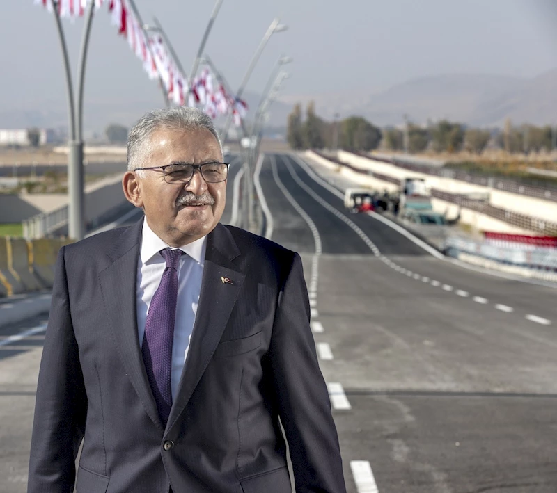 Kayseri Büyükşehir Belediyesi, gerçekleştirdiği projelerle takdir topluyor
