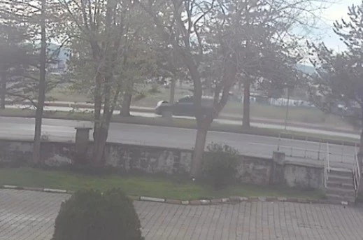 Feci kazanın güvenlik kamerası ortaya çıktı: Otomobilin çarptığı çocuk metrelerce havalandı
