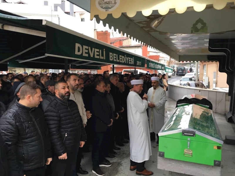 Halil Özdemir’in acı günü; Vefat eden babası Salih Özdemir toprağa verildi
