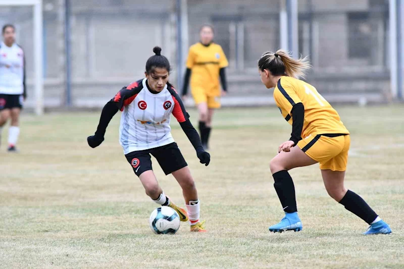 Kadınlar 2. Lig: Kılıçaslan Yıldızspor: 0 - Yakacık Gençlerbirliğispor: 0

