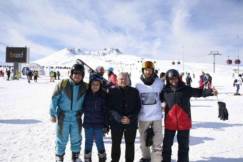 Büyükşehir’in Erciyes Kayak Merkezi, İngiltere basınına konu oldu
