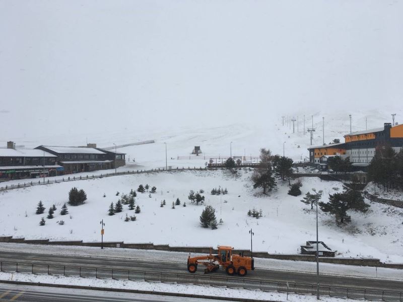 Erciyes’te kar yağışı
