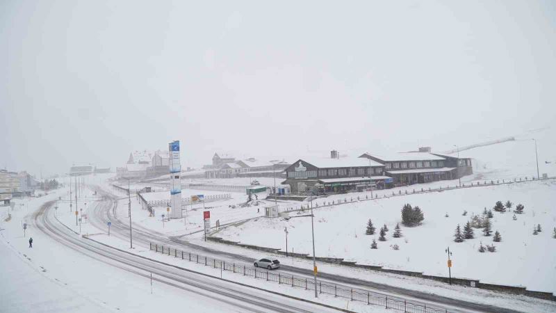 Erciyes’e Mart karı yağdı
