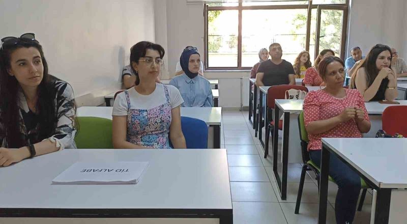 KAYMEK’ten sağlık çalışanlarına Türk İşaret Dili kursu
