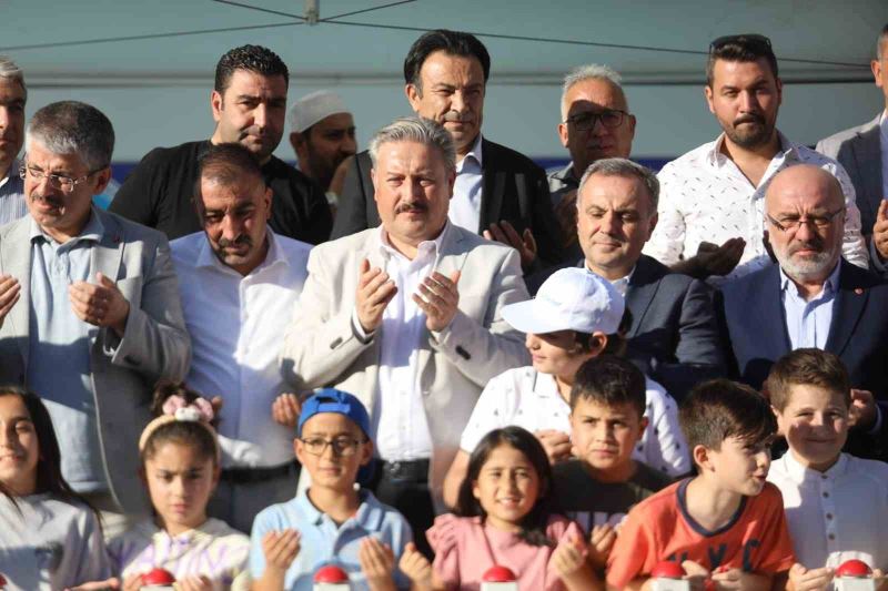 Başkan Palancıoğlu, Şirintepe Mahallesi’nde 3 müjde birden verdi
