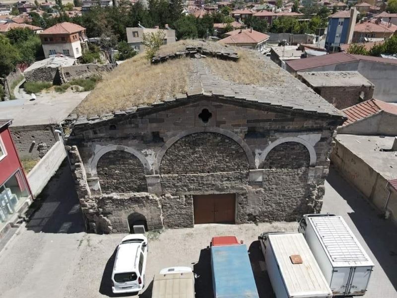 Tomarza’daki Tarihi Ermeni Kilise’si Bakım Bekliyor
