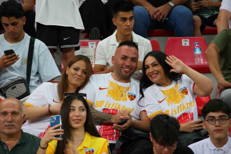 Kayserispor - Galatasaray maçını 20 bin 523 kişi izledi
