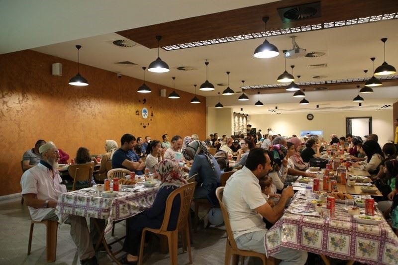 Melikgazi Belediyesi Çölyak Hastaları ile Yemekte Buluştu
