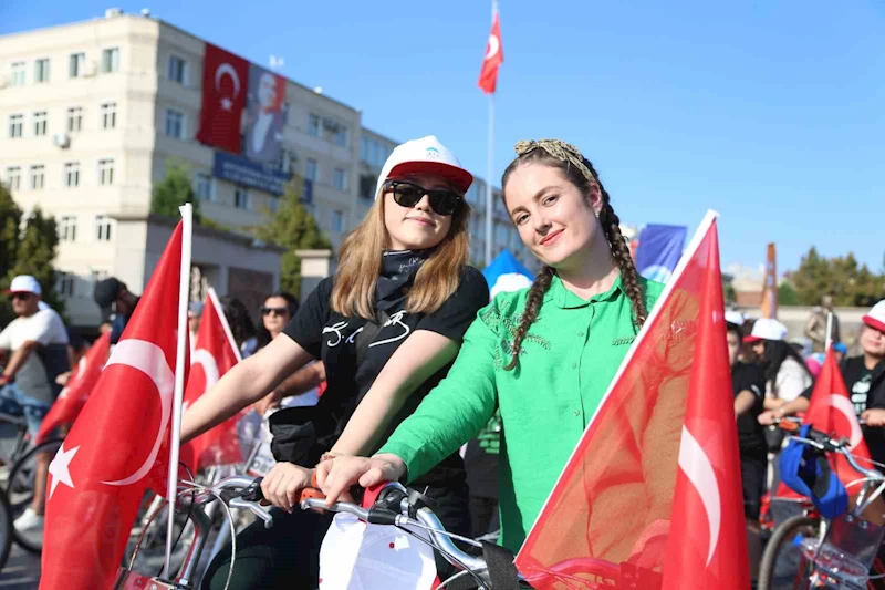Büyükşehir Spor A.Ş. Zafer Bayramı’na özel bisiklet turu düzenledi
